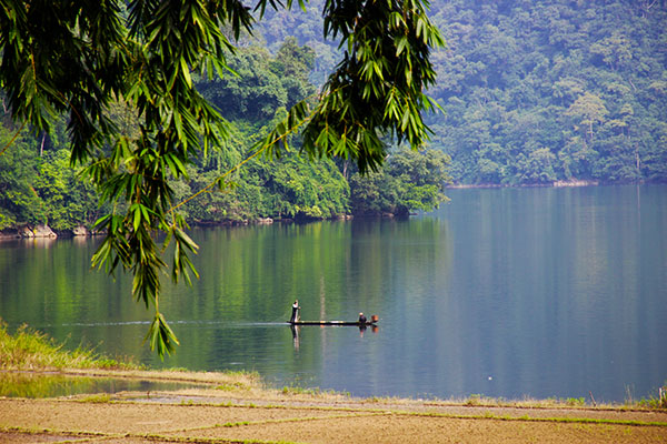 Ba be le lac ba be