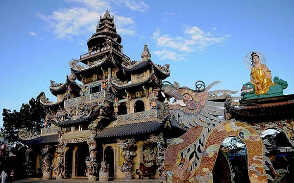 Dalat - Central Vietnam - Pagoda