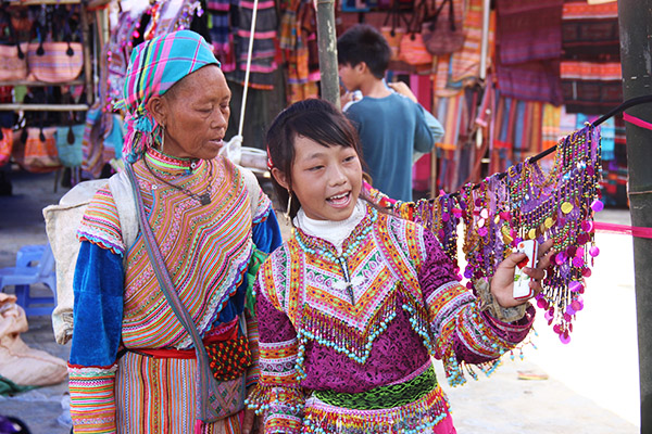Nord du Vietnam avec ses marchés colorés.