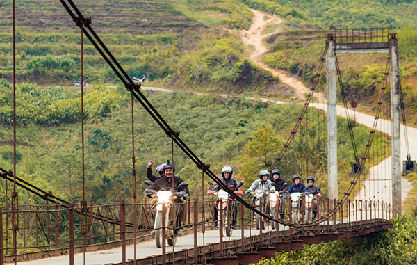 Road trip moto au Vietnam à Nam Dam