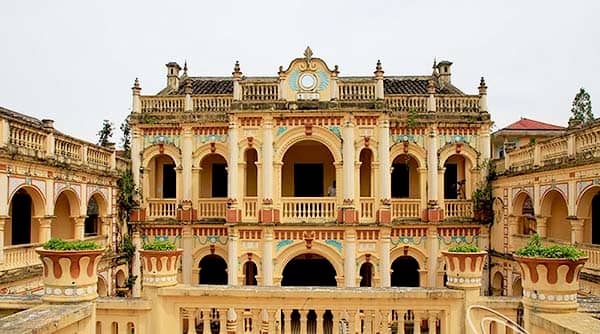 Bac Ha - Northern Vietnam - Hoang A Tuong Palace in Sapa