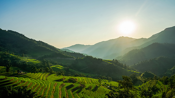 Voyage au Vietnam à travers le village de Ban Lien : Une Aventure Inoubliable!